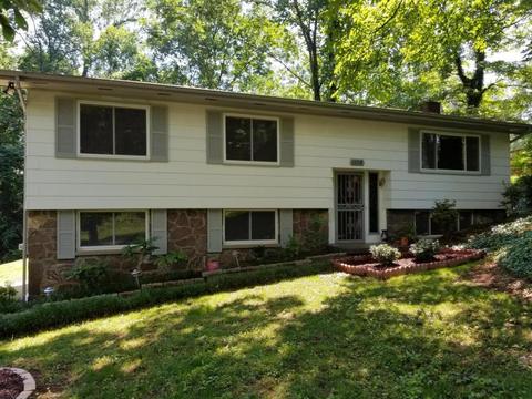 6907 Dogwood Dr