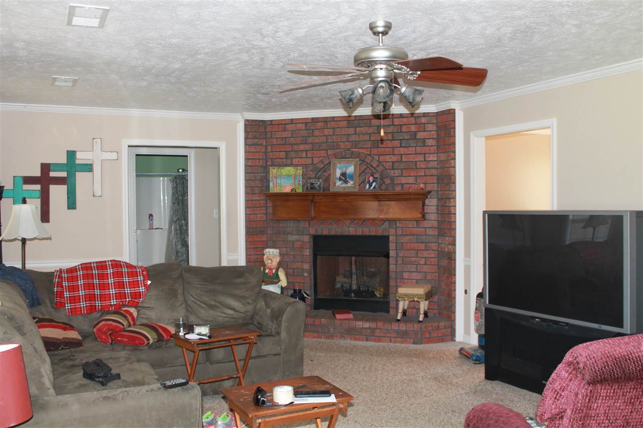 497 Duncan Dr