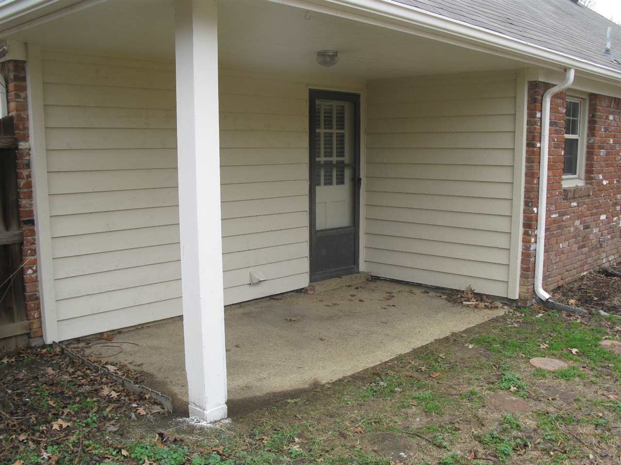 3816 Windyke Dr