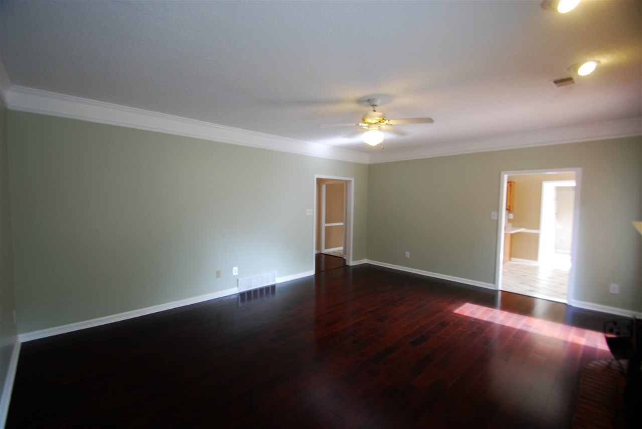 323 E Harpers Ferry Rd