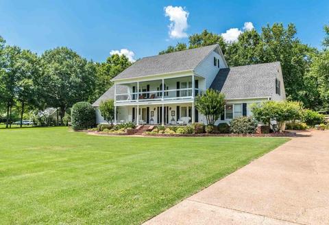 1338 River Ridge Dr