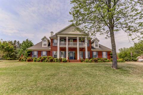 79 Green Meadows Blvd