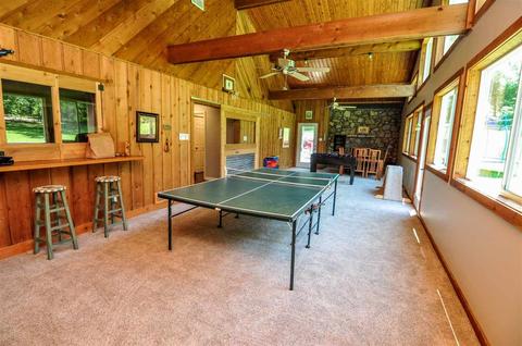 215 Meadow Ridge Dr