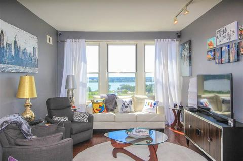 1127 Harbor River Cv
