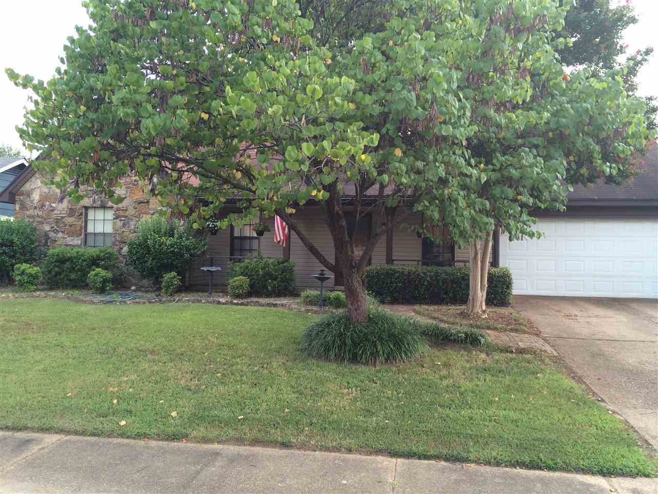 6821 Kirby Arms Dr Memphis, TN 38115