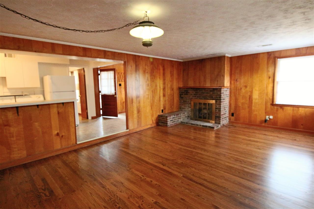1536 Colonial Rd
