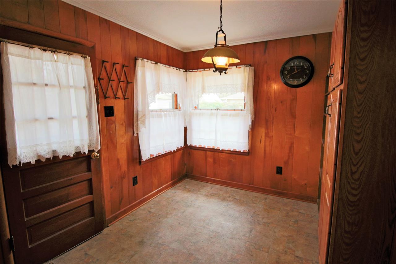 1536 Colonial Rd