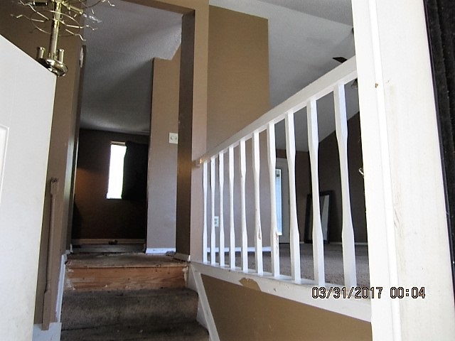 2631 Parkview Dr