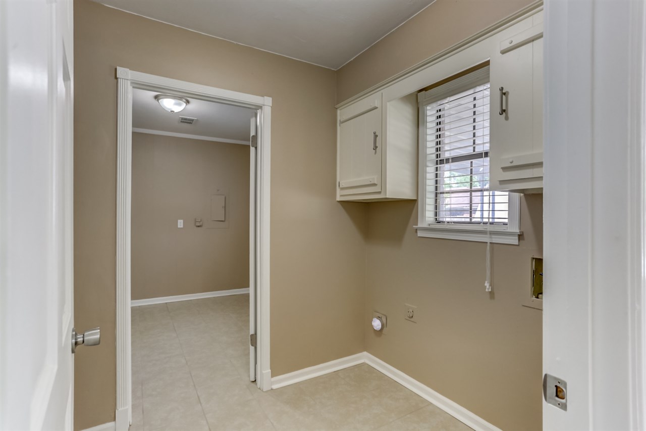 5904 Sycamore Manor Cv