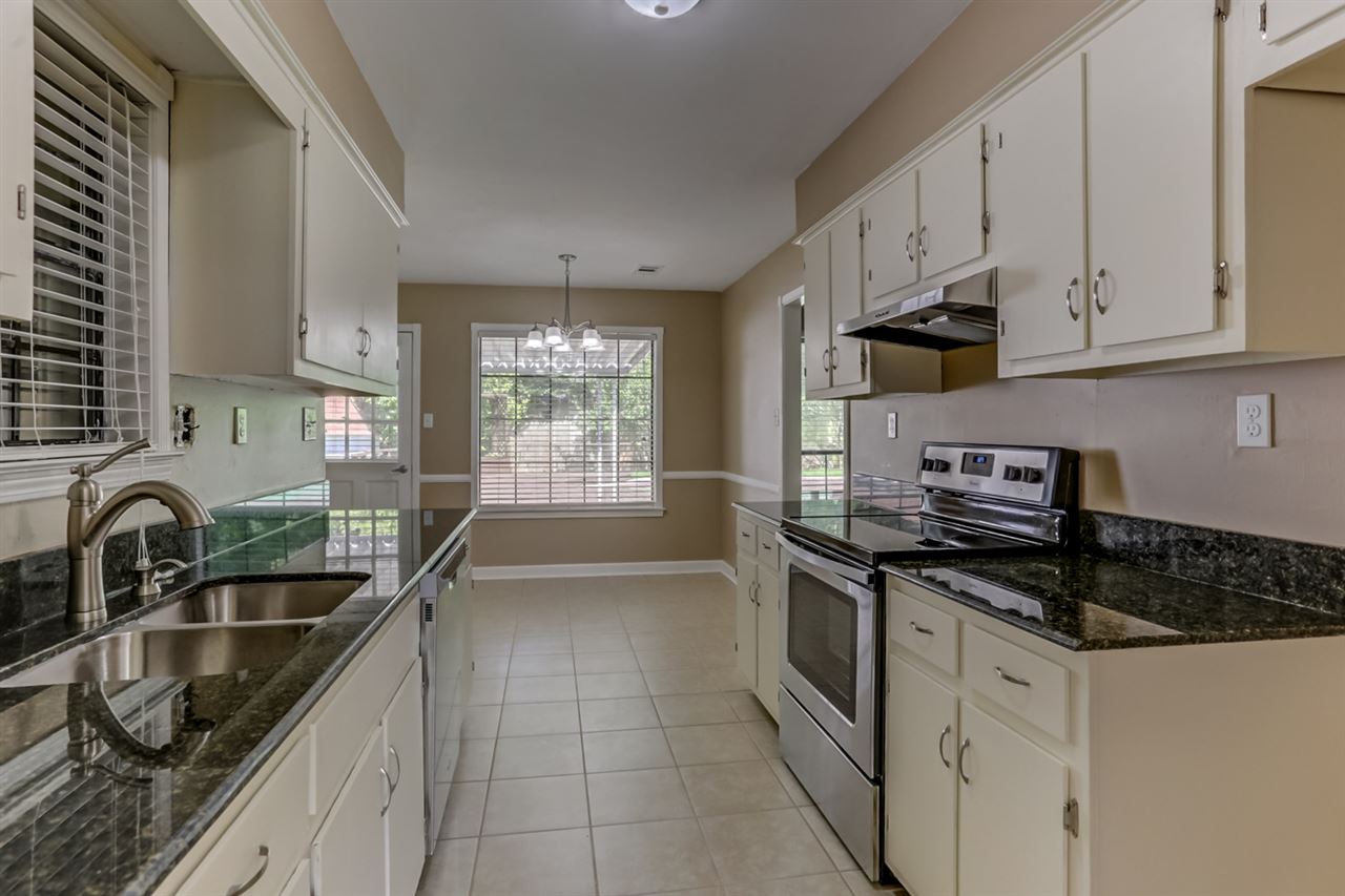 5904 Sycamore Manor Cv