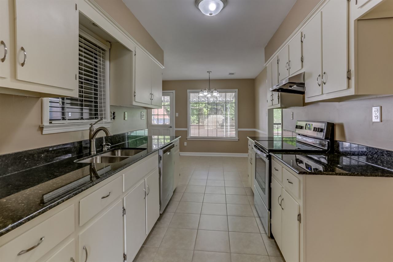 5904 Sycamore Manor Cv