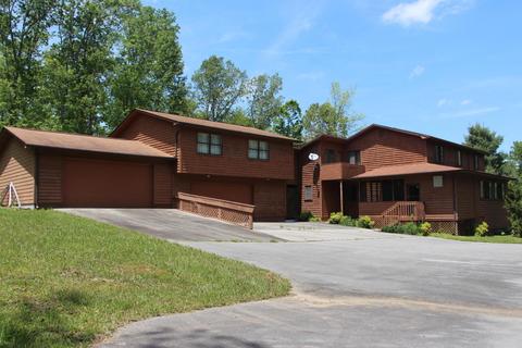 348 Magnolia Ln