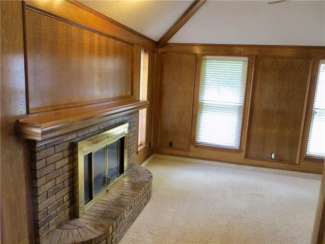 1528 Sleepy Hollow Dr