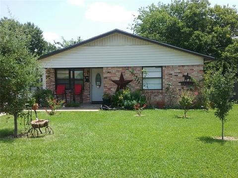 3017 Lockwood Cir