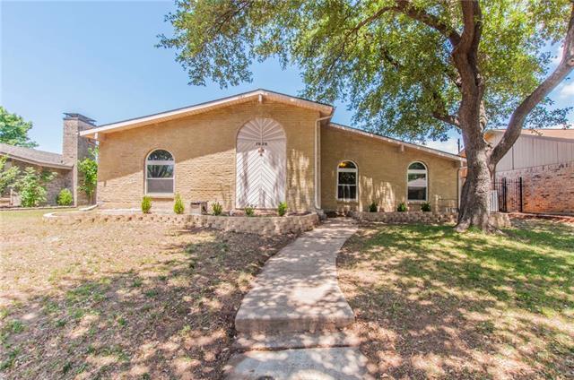 2822 Cliffbrook Dr