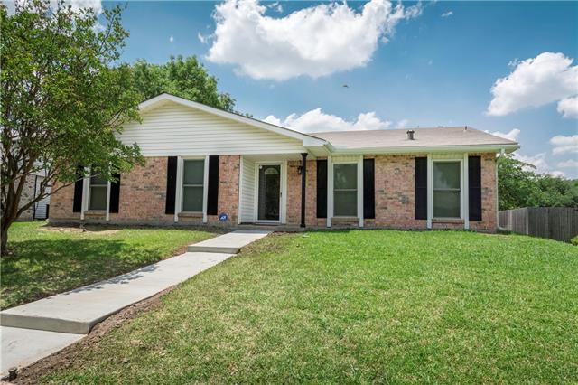 2822 Cliffbrook Dr