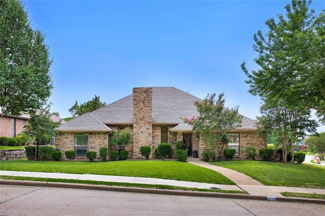 2822 Cliffbrook Dr