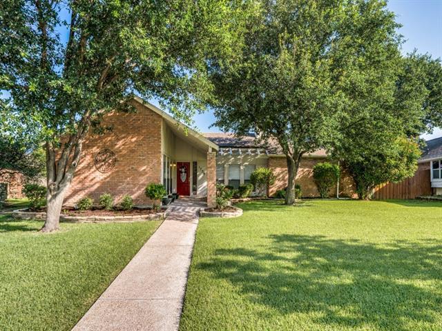 1737 Blackstone Dr