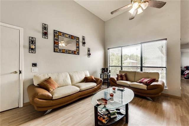 1737 Blackstone Dr