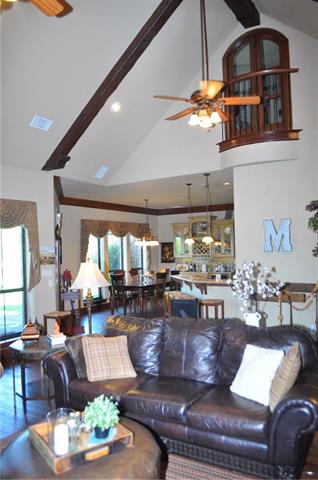 9100 Saddle Horn Ct