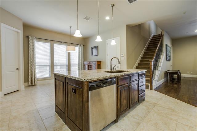 846 Falcon Trace Dr