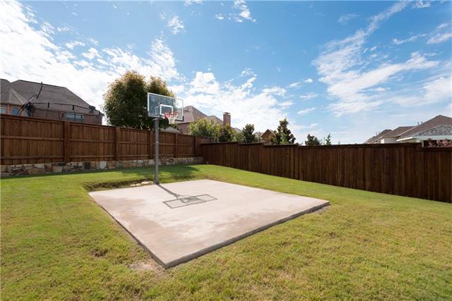 1079 Hawkwood Way