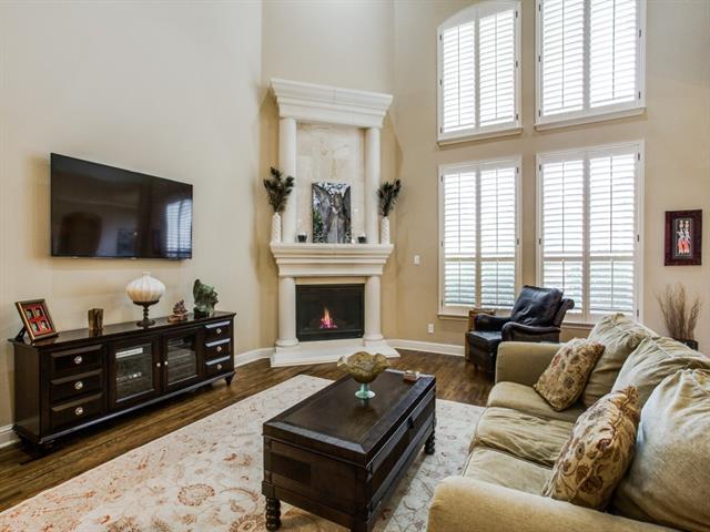 1079 Hawkwood Way