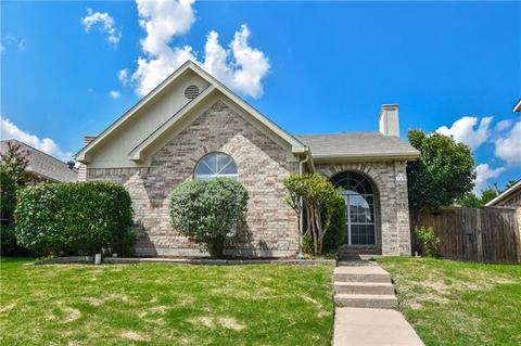 668 Raintree Cir