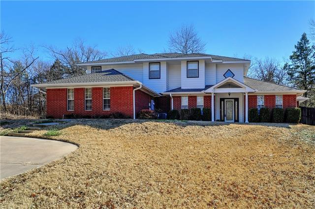 239 N Oakwood Dr