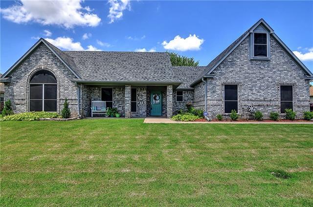 1022 W Bond