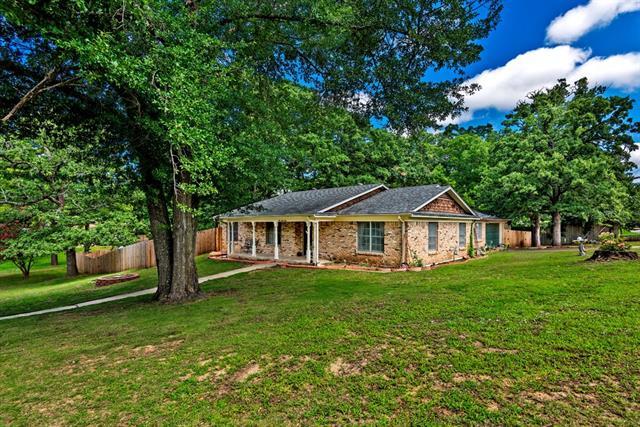 1022 W Bond