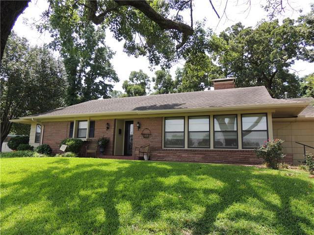 1022 W Bond