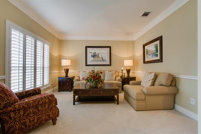 2601 Mont Clair Dr