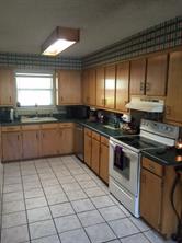 3302 Sycamore Dr