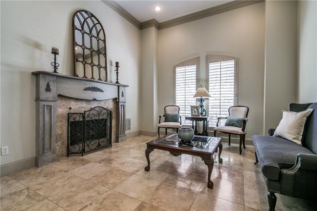 112 Stoneleigh Dr