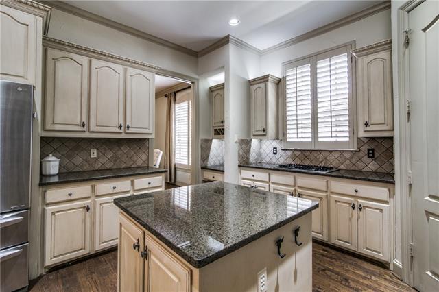 112 Stoneleigh Dr