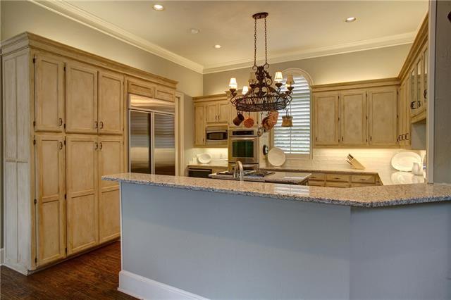 For Sale: 4 Spyglass Ct Frisco, TX 75034