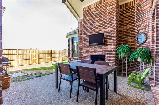 For Sale: 10676 Bartlett Dr Frisco, TX 75035