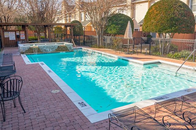 2410 Southlake Ct