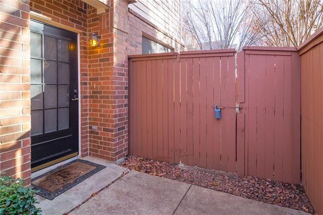 2410 Southlake Ct