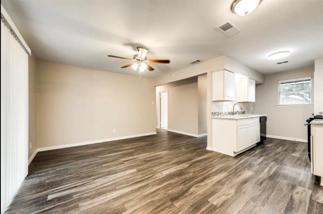 1105 Woodcrest Dr