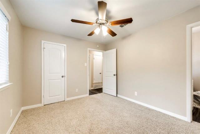 1105 Woodcrest Dr