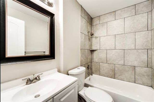 1105 Woodcrest Dr