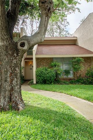 314 W Daugherty Dr