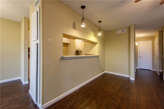 314 W Daugherty Dr