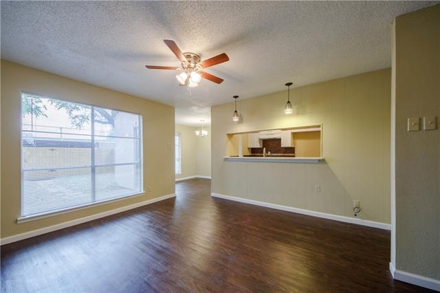 314 W Daugherty Dr