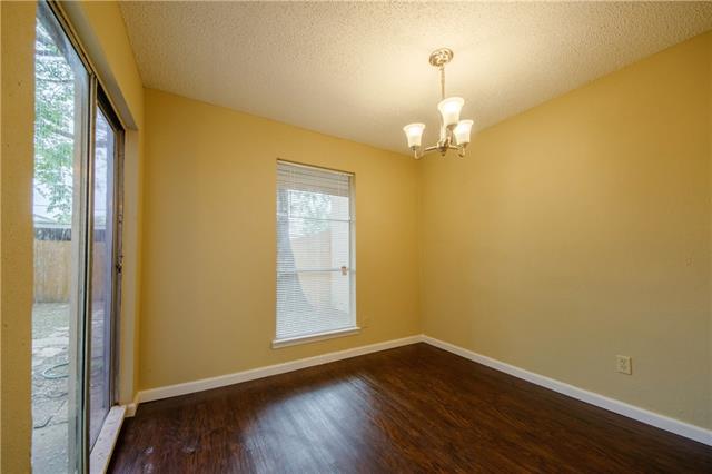 314 W Daugherty Dr