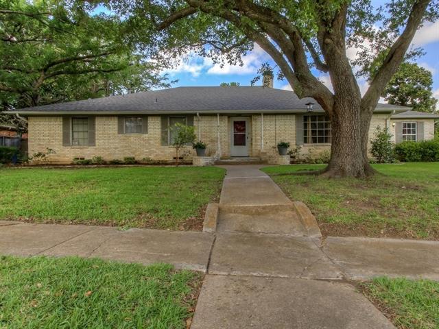 3309 Hampden Dr
