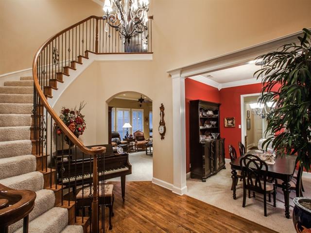 7410 Ramblewood Dr