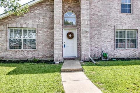 5306 Lee Hutson Ln